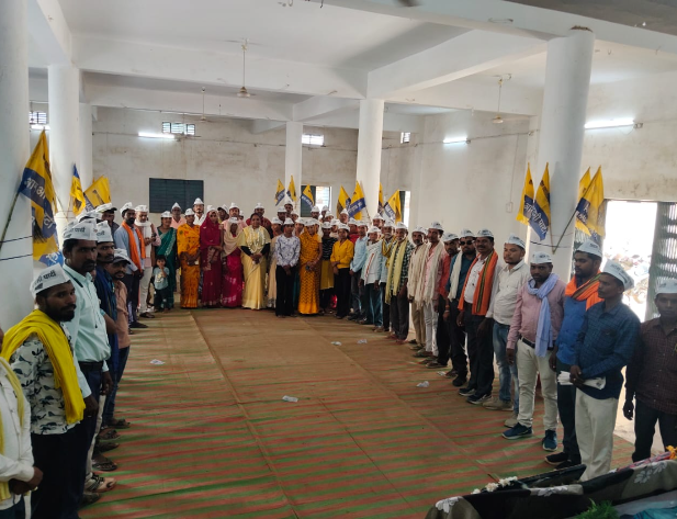 भरतपुर-सोनहत मं आम आदमी पार्टी के हुंकार: सुखमंती सिंह के अगुवाई मं कार्यकर्ता मन भरिन जोश, गांव-गांव संगठन मजबूत करे के बनिस रणनीति