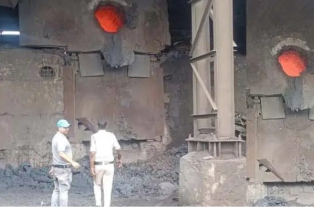 रायगढ़ में बड़ा औद्योगिक हादसा: मां शिवा स्टील प्लांट में गर्म धातु की चपेट में आए चार श्रमिक, दो की हालत गंभीर