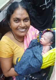 चलती बस बनी प्रसूति कक्ष: कोरबा से पटना जा रही राजहंस बस में महिला ने दिया बच्चे को जन्म, यात्रियों की सूझबूझ ने बचाई मां-बच्चे की जान