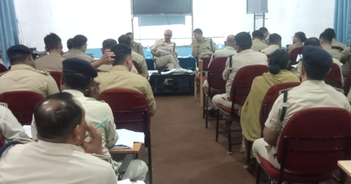 जांजगीर-चांपा में अपराधियों पर पुलिस का शिकंजा होगा और कड़ा: एसपी विजय कुमार पांडेय ने दिए सख्त निर्देश, अवैध शराब-जुआ पर जीरो टॉलरेंस
