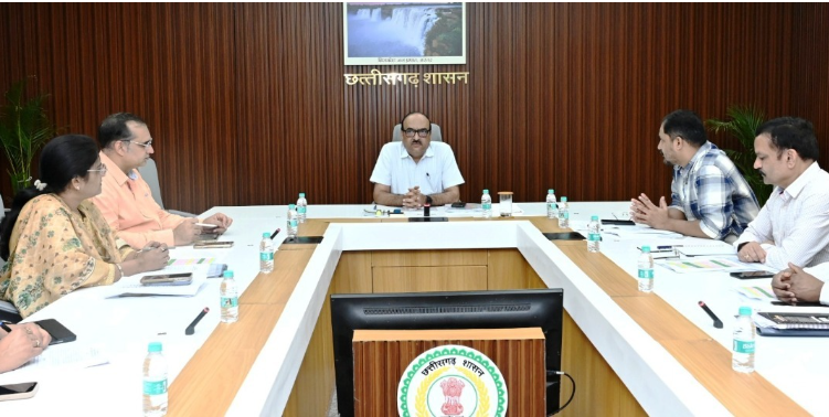 छत्तीसगढ़ में हर घर शुद्ध पेयजल पहुंचाने की नई पहल: ग्राम पंचायतों को मिलेगी नल-जल योजनाओं की जिम्मेदारी, जल जीवन मिशन 2.0 पर सरकार की बड़ी तैयारी