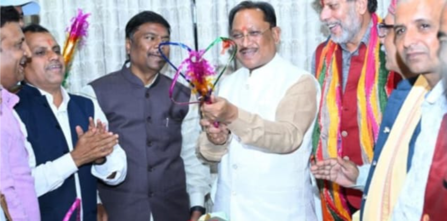 बस्तर की 619 साल पुरानी गोंचा परंपरा का आगाज, मुख्यमंत्री विष्णु देव साय को मिला महापर्व का निमंत्रण, तुपकी चलाकर किया संस्कृति का सम्मान