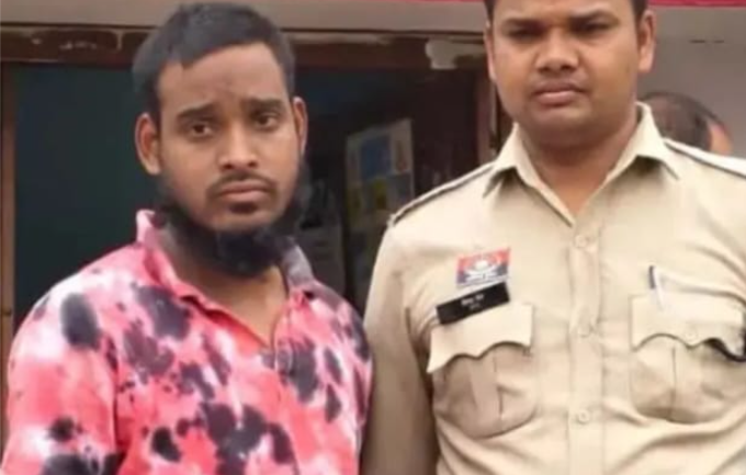 रायपुर RRB परीक्षा मं मोबाइल लुकाय के घुसिस अभ्यर्थी, नकल के आरोप मं गिरफ्तारी
