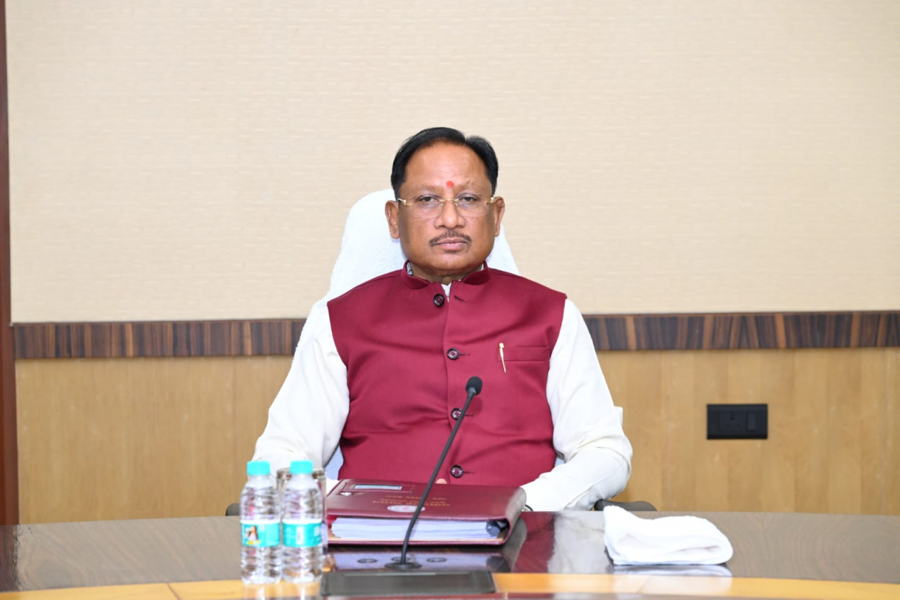 छत्तीसगढ़ सरकार ने वित्तीय वर्ष 2026-27 के लिए नगर निगम, नगर पालिका और नगर पंचायतों को महापौर, अध्यक्ष एवं पार्षद निधि के तहत 104.54 करोड़ रुपये जारी किए। उप मुख्यमंत्री अरुण साव ने राशि के पारदर्शी उपयोग और शहरी विकास कार्यों में तेजी लाने के निर्देश दिए।