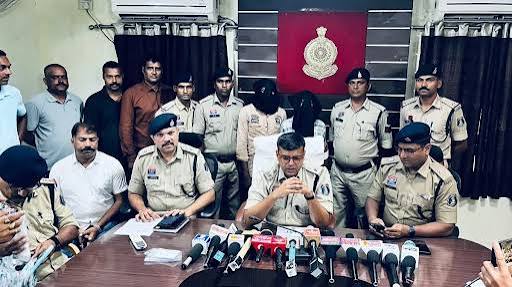 कोरबा ज्वेलर्स डकैती प्रयास मामला: कर्नाटक से तीसरा आरोपी गिरफ्तार, महिला का भेष बनाकर दुकान में घुसे थे बदमाश