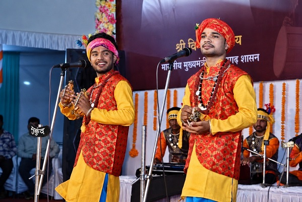 छत्तीसगढ़ के कलाकारों के लिए सुनहरा अवसर: वर्ष 2026-27 के सांस्कृतिक आयोजनों हेतु आवेदन आमंत्रित, लोक एवं शास्त्रीय कलाओं को मिलेगा राष्ट्रीय मंच