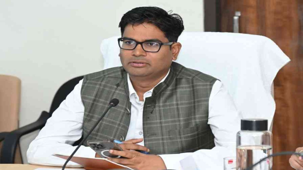 छत्तीसगढ़ में हरियाली बढ़ाने की बड़ी पहल: 12 जुलाई को उद्योगों के साथ वृक्षारोपण अभियान की समीक्षा करेंगे मंत्री ओ.पी. चौधरी