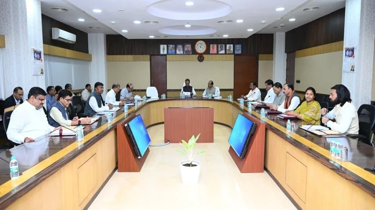 छत्तीसगढ़ कैबिनेट के 11 बड़े फैसला: देश म पहिली बार बनही Ease of Doing Business कानून, निवेश अउ रोजगार ला मिलही नई रफ्तार