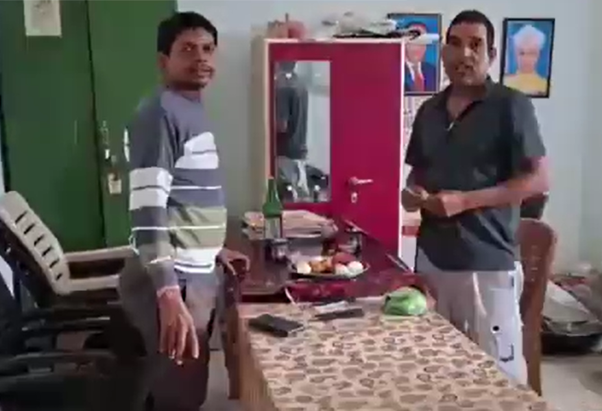 गरियाबंद के देवझर स्कूल में शिक्षक मन के शराब पीए के कथित वीडियो ले मचिस हड़कंप, सोशल मीडिया म वायरल होइस वीडियो
