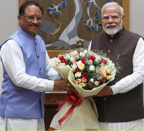 प्रधानमंत्री मोदी से मुख्यमंत्री विष्णु देव साय की अहम मुलाकात: ‘बस्तर विजन’ पर विस्तृत चर्चा, ₹10,500 करोड़ की यूरिया परियोजना समेत तीन बड़ी मांगें रखीं