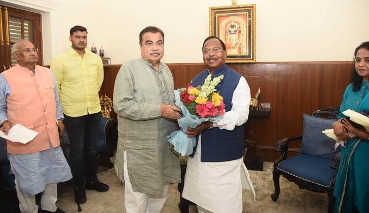 बलरामपुर और रामानुजगंज को जल्द मिल सकती है चार लेन बायपास की सौगात, गडकरी ने अधिकारियों को दिए डीपीआर तैयार करने के निर्देश