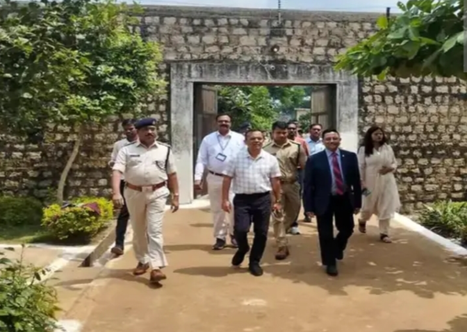 सुप्रीम कोर्ट के निर्देश पर जांजगीर-खोखरा जिला जेल का निरीक्षण, भोजन से लेकर लीगल एड क्लिनिक तक व्यवस्थाओं का लिया जायजा